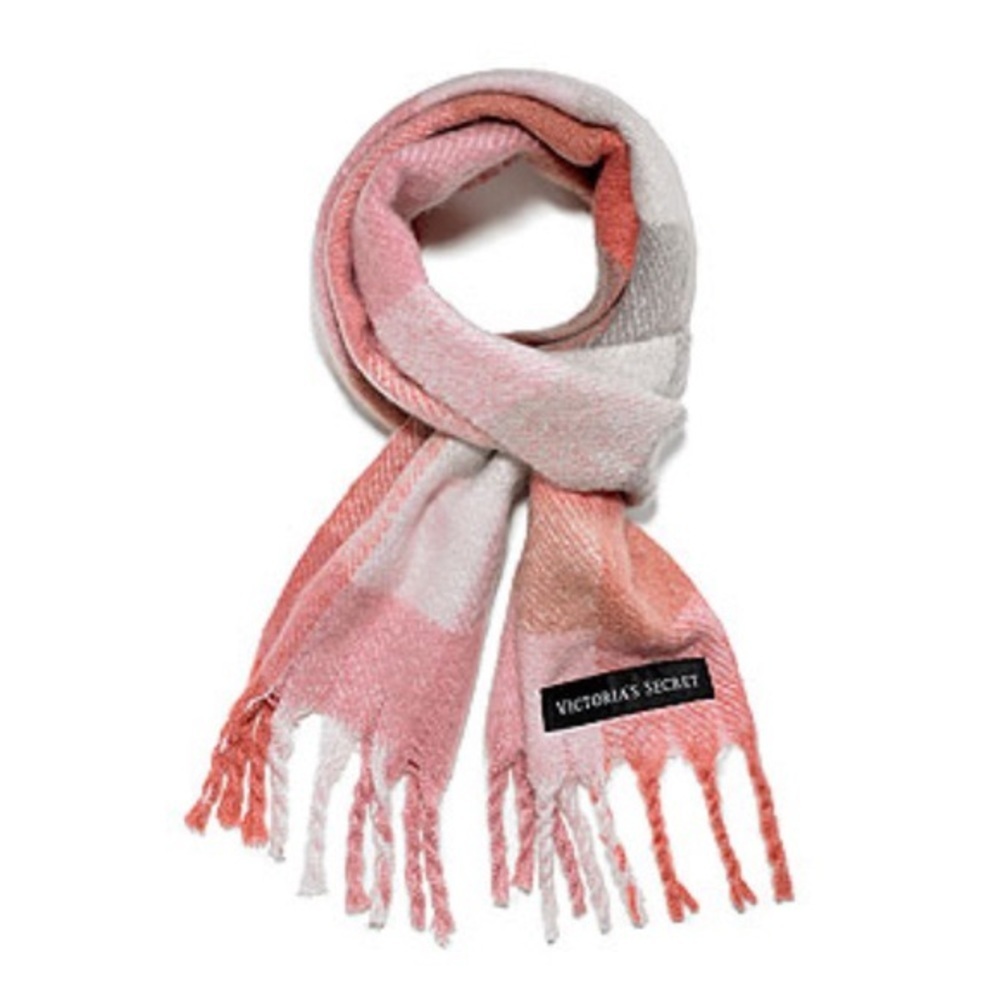VICTORIA’S SECRET Holiday 2020 Plush Plaid Scarf Pink One Size - Picture 8 of 8